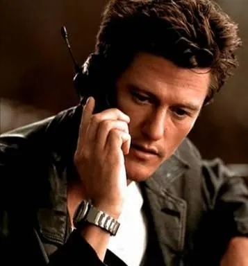 Человек-невидимка (2000) 1-2 сезон 1-20,21,22 серия смотреть онлайн Человек-невидимка (2000) сериал 1-20,21,22 серию 1-2 сезона смотреть онлайн