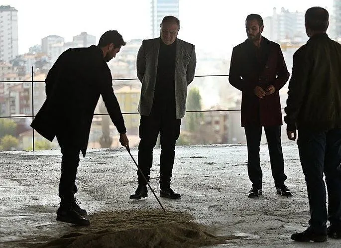 Чукур (турецкий) (2017) 1-4 сезон 1-127,128,129 серия смотреть онлайн бесплатно Чукур (турецкий) (2017) сериал 1-127,128,129 серию 1-4 сезона смотреть онлайн бесплатно