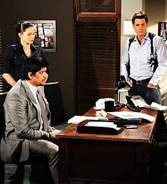 Кто-то смотрит на тебя (2010) смотреть онлайн Кто-то смотрит на тебя (2010) сериал смотреть онлайн