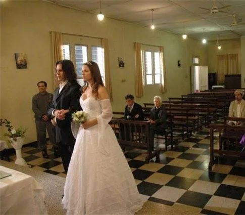 Изумрудное ожерелье (2006) 1 сезон 1-150,151,152 серия смотреть онлайн Изумрудное ожерелье (2006) сериал 1-150,151,152 серию 1 сезона смотреть онлайн