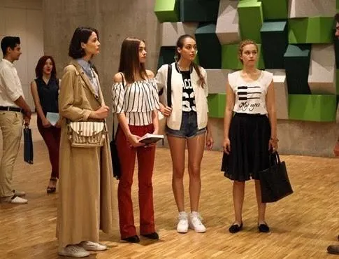 Милые обманщицы (2015) 1 сезон 1-11,12,13 серия в хорошем качестве смотреть онлайн Милые обманщицы (2015) сериал 1-11,12,13 серию 1 сезона в хорошем качестве смотреть онлайн