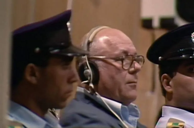 Дьявол по соседству (2019) смотреть онлайн бесплатно Дьявол по соседству (2019) сериал смотреть онлайн бесплатно