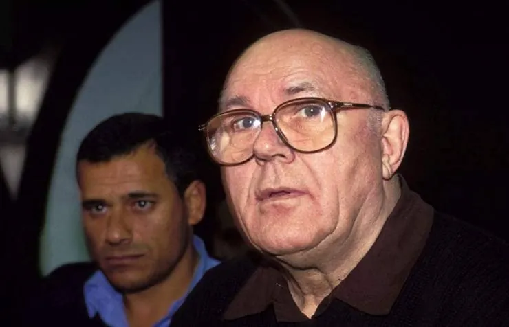 Дьявол по соседству (2019) смотреть онлайн Дьявол по соседству (2019) сериал смотреть онлайн