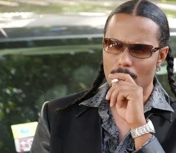 Король Авеню (2010) в хорошем качестве смотреть онлайн Король Авеню (2010) фильм в хорошем качестве смотреть онлайн