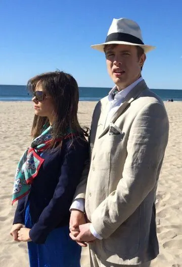 Почти королевская семья / Almost Royal (2014) cериал смотреть онлайн в хорошем качестве