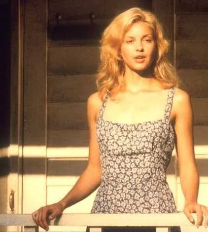 Темный полдень (1995) в хорошем качестве смотреть онлайн Темный полдень (1995) фильм в хорошем качестве смотреть онлайн