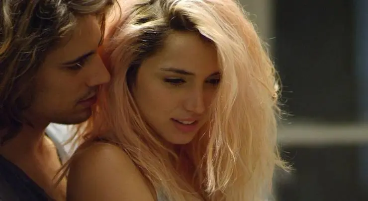 За пригоршню поцелуев (2014) в хорошем качестве смотреть онлайн За пригоршню поцелуев (2014) фильм в хорошем качестве смотреть онлайн