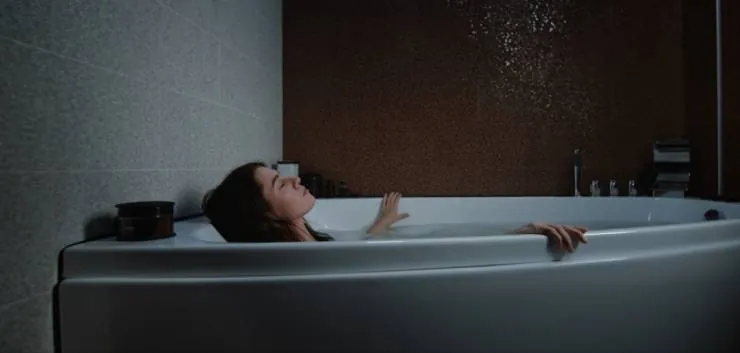 Под водой (2018) в хорошем качестве смотреть онлайн Под водой (2018) фильм в хорошем качестве смотреть онлайн