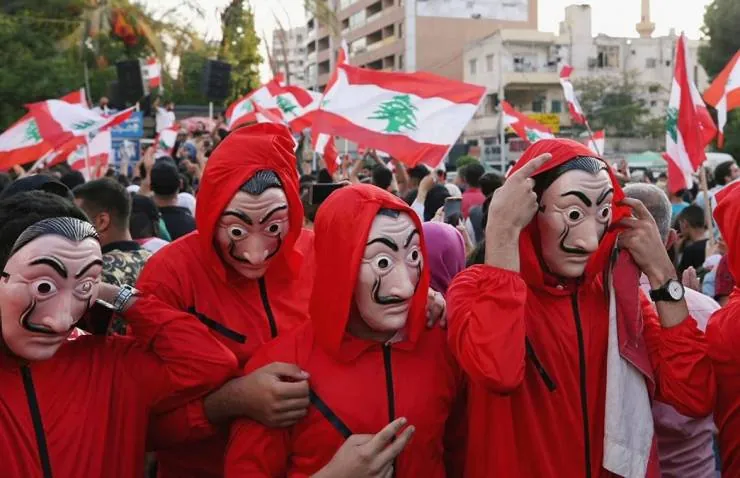 Феномен «Бумажного дома» (2020) смотреть онлайн Феномен «Бумажного дома» (2020) фильм смотреть онлайн