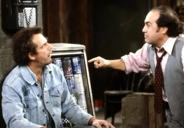 Такси (1978) смотреть онлайн Такси (1978) сериал смотреть онлайн