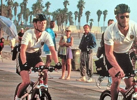 Полицейские на велосипедах (1996) смотреть онлайн бесплатно Полицейские на велосипедах (1996) сериал смотреть онлайн бесплатно