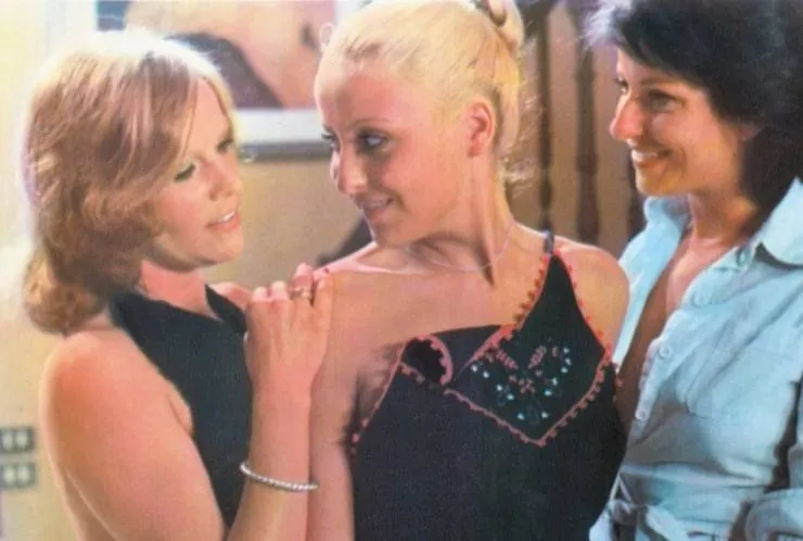 Эммануэль и Француаза, сестрички (1975) в хорошем качестве смотреть онлайн Эммануэль и Француаза, сестрички (1975) фильм в хорошем качестве смотреть онлайн