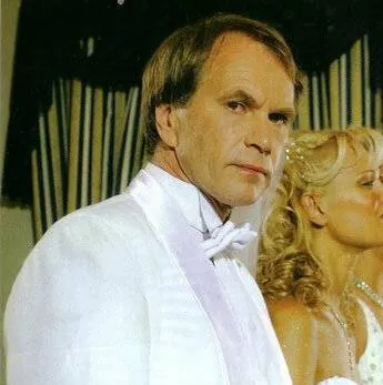 Мошенники (2005) смотреть онлайн Мошенники (2005) сериал смотреть онлайн