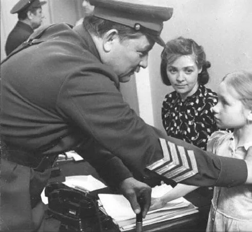 Говорит Москва (1985) смотреть онлайн бесплатно Говорит Москва (1985) фильм смотреть онлайн бесплатно