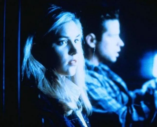 Твари из бездны (1996) смотреть онлайн Твари из бездны (1996) фильм смотреть онлайн