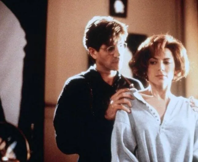 Острые ощущения (1994) смотреть онлайн Острые ощущения (1994) фильм смотреть онлайн