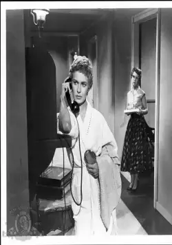 Поцелуй перед смертью (1956) в хорошем качестве смотреть онлайн Поцелуй перед смертью (1956) фильм в хорошем качестве смотреть онлайн