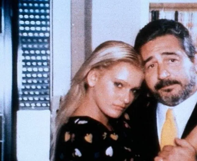 Лицеистка на море с папиной подругой (1980) смотреть онлайн Лицеистка на море с папиной подругой (1980) фильм смотреть онлайн