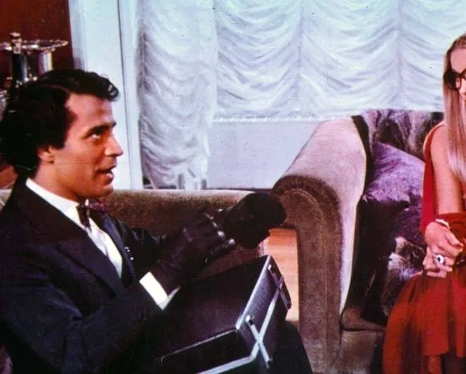 Сорок градусов под простыней (1976) смотреть онлайн бесплатно Сорок градусов под простыней (1976) фильм смотреть онлайн бесплатно