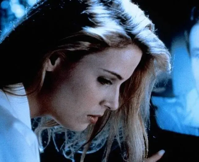 Тайная страсть (1995) в хорошем качестве смотреть онлайн Тайная страсть (1995) фильм в хорошем качестве смотреть онлайн