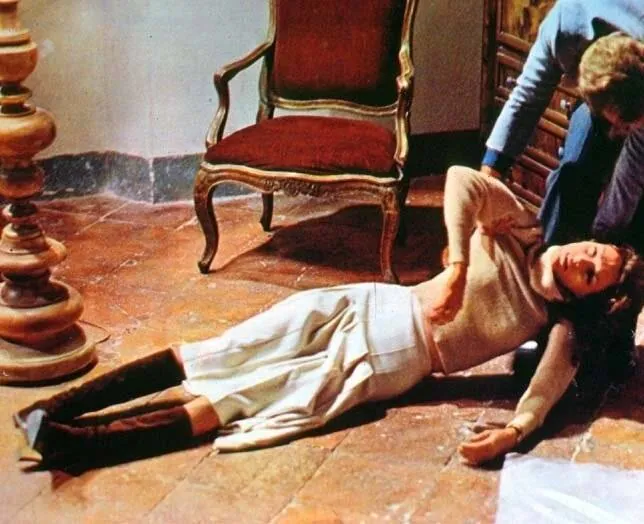 Семь нот в темноте (1977) в хорошем качестве смотреть онлайн Семь нот в темноте (1977) фильм в хорошем качестве смотреть онлайн