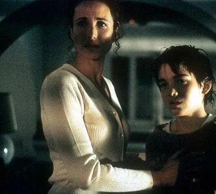 Гиностра (2002) смотреть онлайн бесплатно Гиностра (2002) фильм смотреть онлайн бесплатно