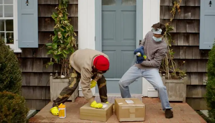 Кто пригласил Чарли? (2022) смотреть онлайн Кто пригласил Чарли? (2022) фильм смотреть онлайн