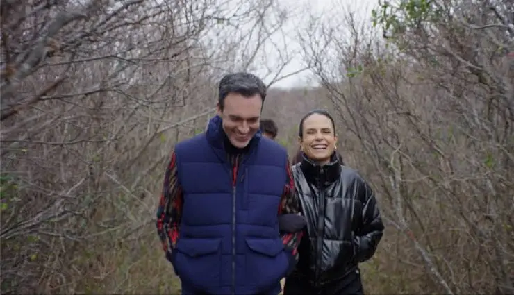 Кто пригласил Чарли? (2022) в хорошем качестве смотреть онлайн Кто пригласил Чарли? (2022) фильм в хорошем качестве смотреть онлайн