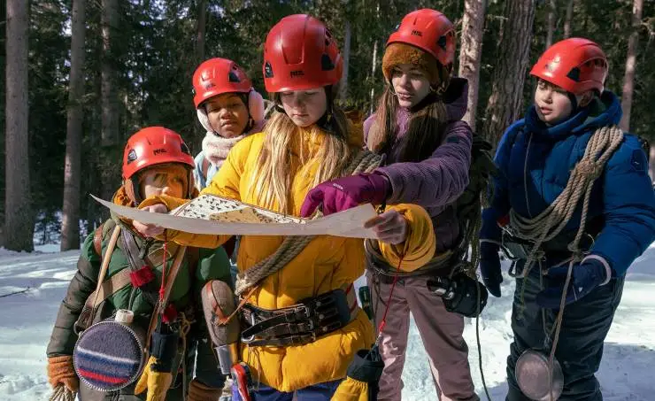 Одни на каникулах (2022) в хорошем качестве смотреть онлайн Одни на каникулах (2022) фильм в хорошем качестве смотреть онлайн
