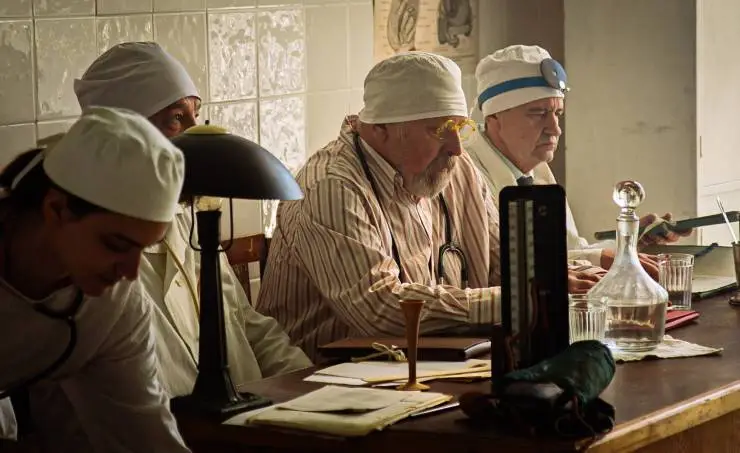 Через прицел (2022) 1 сезон 1-1,2,3,4 серия смотреть онлайн Через прицел (2022) сериал 1-1,2,3,4 серию 1 сезона смотреть онлайн