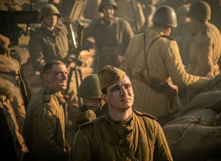 Через прицел (2022) 1 сезон 1-1,2,3,4 серия в хорошем качестве смотреть онлайн Через прицел (2022) сериал 1-1,2,3,4 серию 1 сезона в хорошем качестве смотреть онлайн