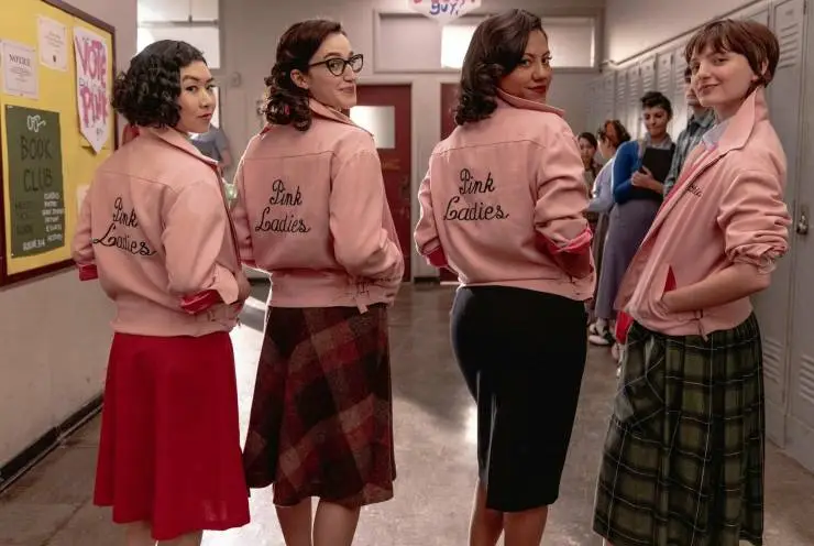 Бриолин: Взлёт розовых леди (2023) 1 сезон 1-8,9,10 серия смотреть онлайн Бриолин: Взлёт розовых леди (2023) сериал 1-8,9,10 серию 1 сезона смотреть онлайн