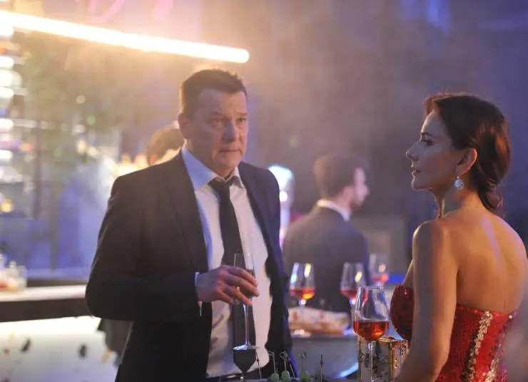 С небес на землю (2021) 1 сезон 1-1,2,3,4 серия смотреть онлайн С небес на землю (2021) сериал 1-1,2,3,4 серию 1 сезона смотреть онлайн