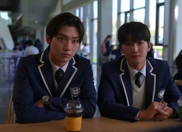 Целую, Китти (2023) 1-2 сезон 1-6,7,8 серия смотреть онлайн Целую, Китти (2023) сериал 1-6,7,8 серию 1-2 сезона смотреть онлайн