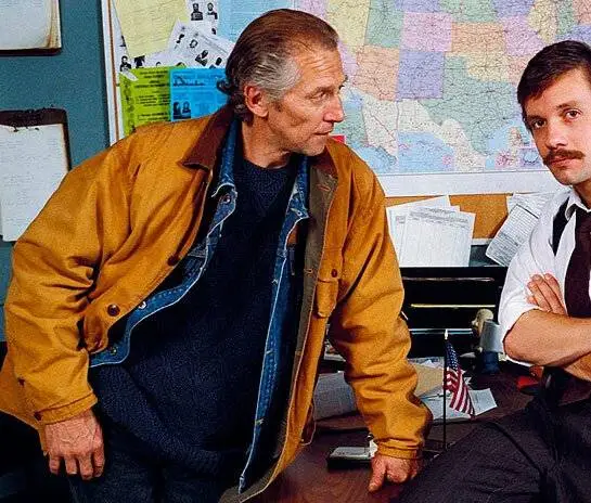 Поймать убийцу (1992) 1 сезон 1-1,2 серия смотреть онлайн бесплатно Поймать убийцу (1992) сериал 1-1,2 серию 1 сезона смотреть онлайн бесплатно