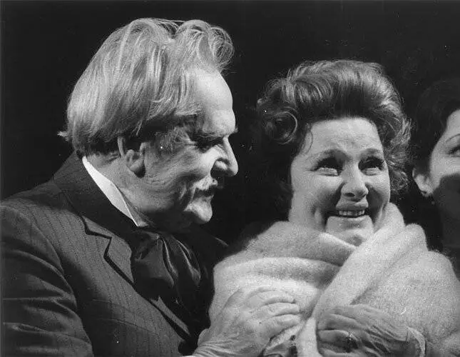 Вишневый сад (1983) 1 сезон 1-1,2 серия в хорошем качестве смотреть онлайн Вишневый сад (1983) фильм 1-1,2 серию 1 сезона в хорошем качестве смотреть онлайн