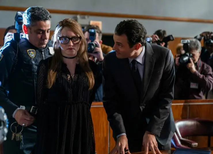 Изобретая Анну (2022) смотреть онлайн Изобретая Анну (2022) сериал смотреть онлайн