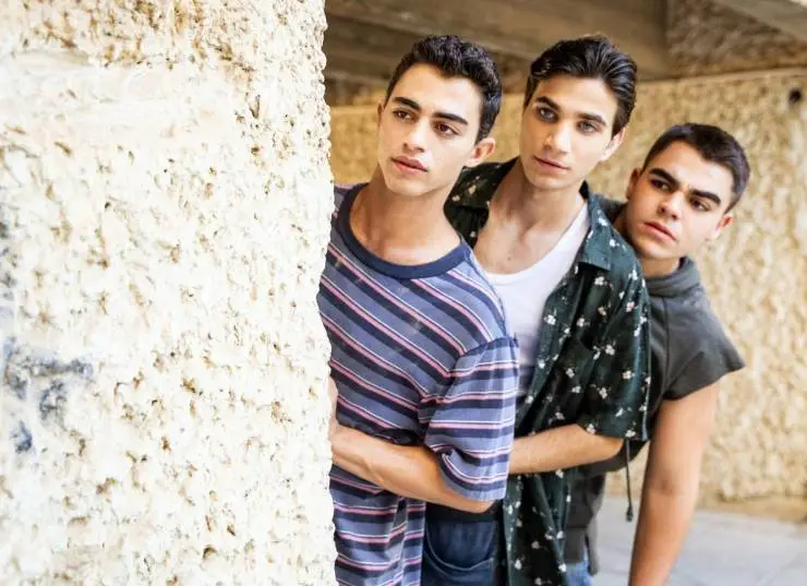 Толкачи (2021) смотреть онлайн Толкачи (2021) сериал смотреть онлайн