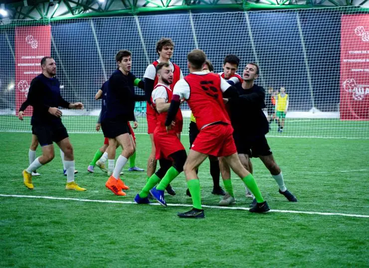 Теория больших денег (2023) 1 сезон 1-6,7,8 серия в хорошем качестве смотреть онлайн Теория больших денег (2023) сериал 1-6,7,8 серию 1 сезона в хорошем качестве смотреть онлайн