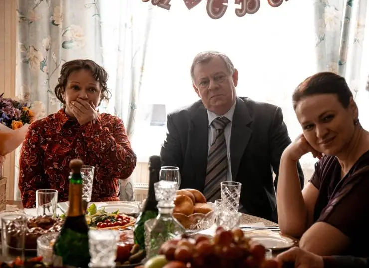 Аист на крыше (2021) 1 сезон 1-1,2,3,4 серия смотреть онлайн бесплатно Аист на крыше (2021) сериал 1-1,2,3,4 серию 1 сезона смотреть онлайн бесплатно