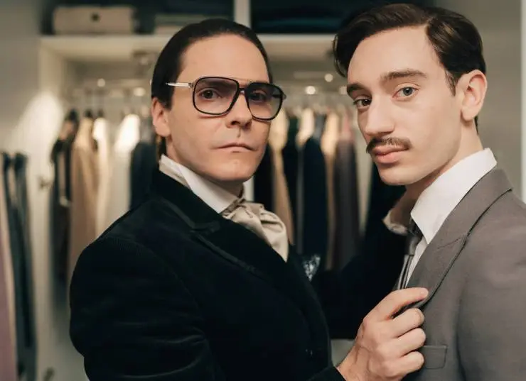 Стать Карлом Лагерфельдом (2024) в хорошем качестве смотреть онлайн Стать Карлом Лагерфельдом (2024) сериал в хорошем качестве смотреть онлайн