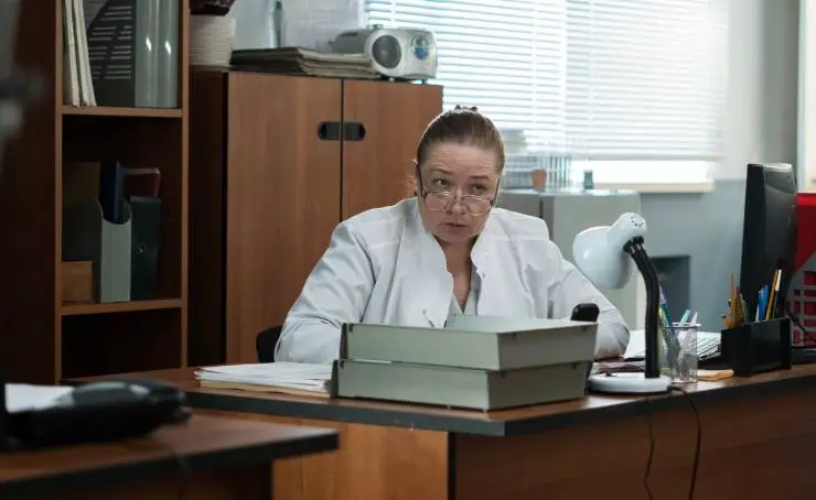 Лаборантка (2022) смотреть онлайн бесплатно Лаборантка (2022) сериал смотреть онлайн бесплатно