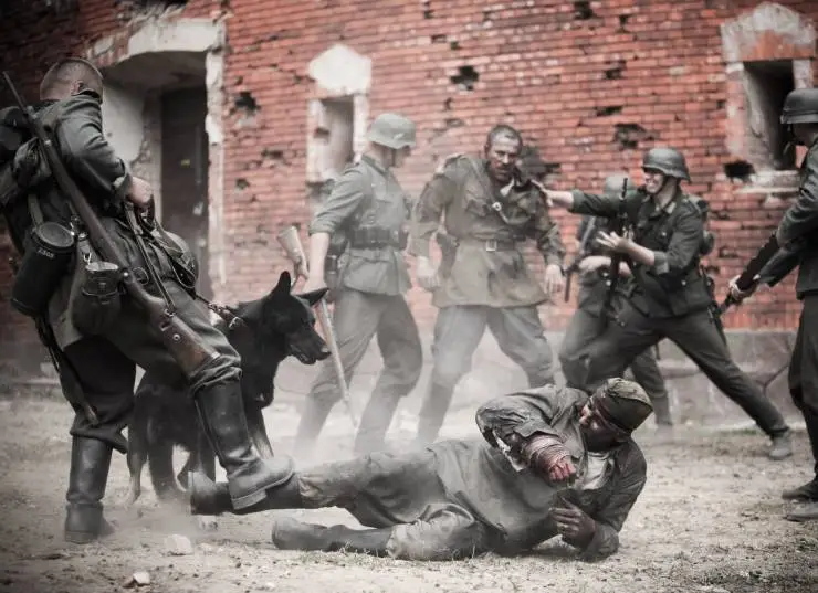 Крепость (2011) 1 сезон 1-1,2,3,4 серия смотреть онлайн бесплатно Крепость (2011) сериал 1-1,2,3,4 серию 1 сезона смотреть онлайн бесплатно