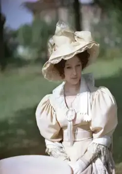 Красное и черное (1976) 1 сезон 1-1,2,3,4,5 серия смотреть онлайн Красное и черное (1976) сериал 1-1,2,3,4,5 серию 1 сезона смотреть онлайн