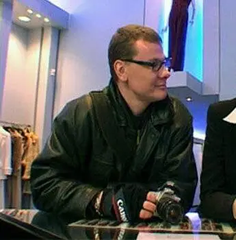 Светские хроники (2002) 1 сезон 1-1,2,3,4 серия смотреть онлайн Светские хроники (2002) сериал 1-1,2,3,4 серию 1 сезона смотреть онлайн