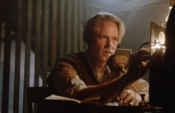 Сигналы спасения (2021) смотреть онлайн бесплатно Сигналы спасения (2021) фильм смотреть онлайн бесплатно