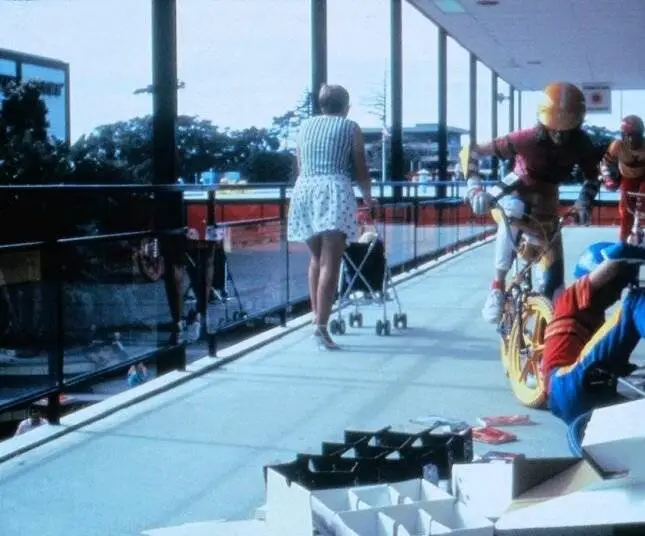 Бандиты на велосипедах (1983) в хорошем качестве смотреть онлайн Бандиты на велосипедах (1983) фильм в хорошем качестве смотреть онлайн