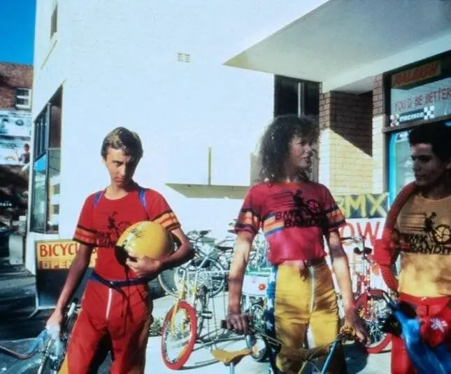 Бандиты на велосипедах (1983) смотреть онлайн Бандиты на велосипедах (1983) фильм смотреть онлайн