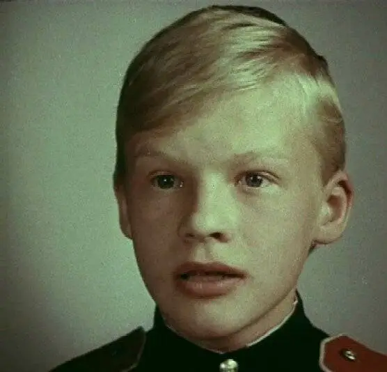 Алые погоны (1980) смотреть онлайн Алые погоны (1980) сериал смотреть онлайн