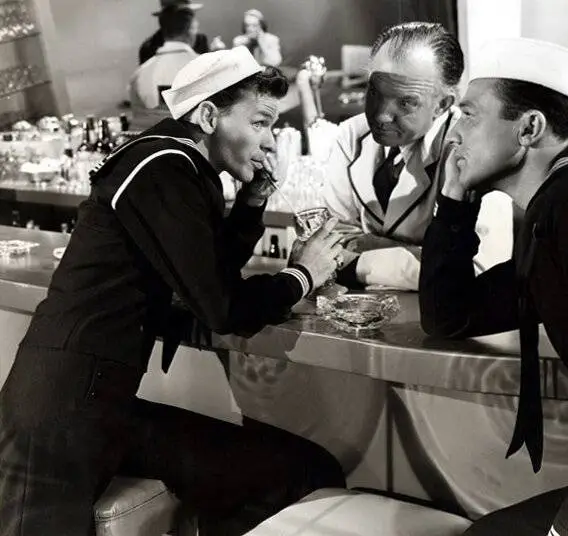 Поднять якоря (1945) смотреть онлайн Поднять якоря (1945) фильм смотреть онлайн